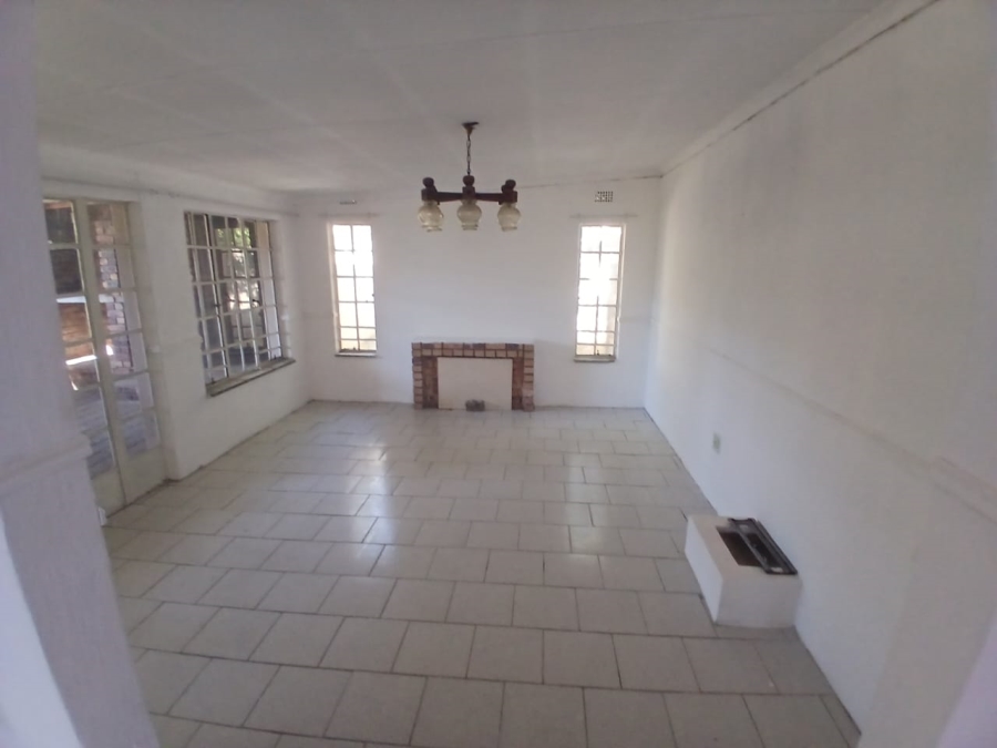 3 Bedroom Property for Sale in Brackendowns Gauteng