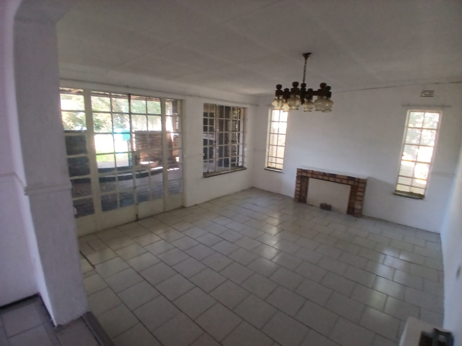 3 Bedroom Property for Sale in Brackendowns Gauteng