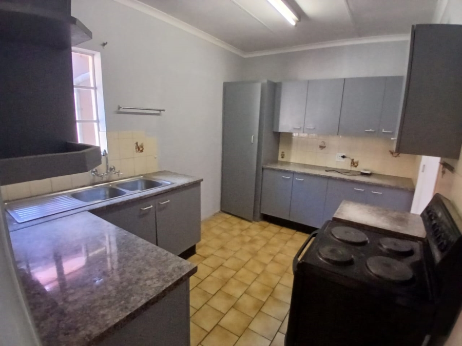 3 Bedroom Property for Sale in Brackendowns Gauteng