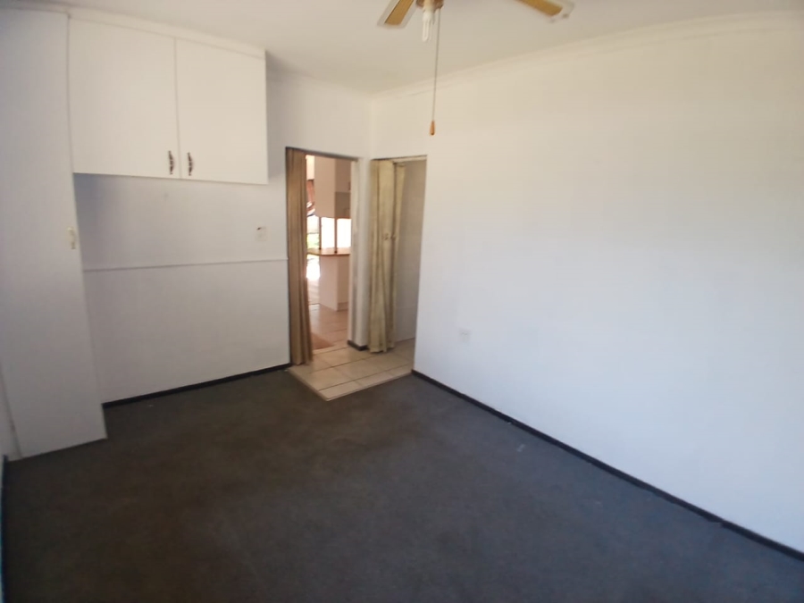3 Bedroom Property for Sale in Brackendowns Gauteng