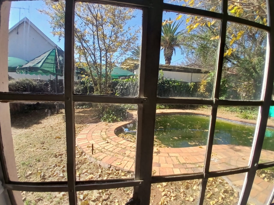 3 Bedroom Property for Sale in Brackendowns Gauteng