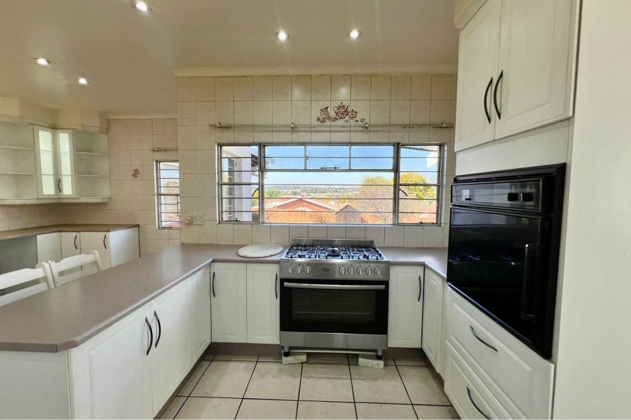 3 Bedroom Property for Sale in North Riding Gauteng