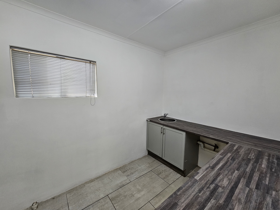 To Let commercial Property for Rent in Clubview Gauteng