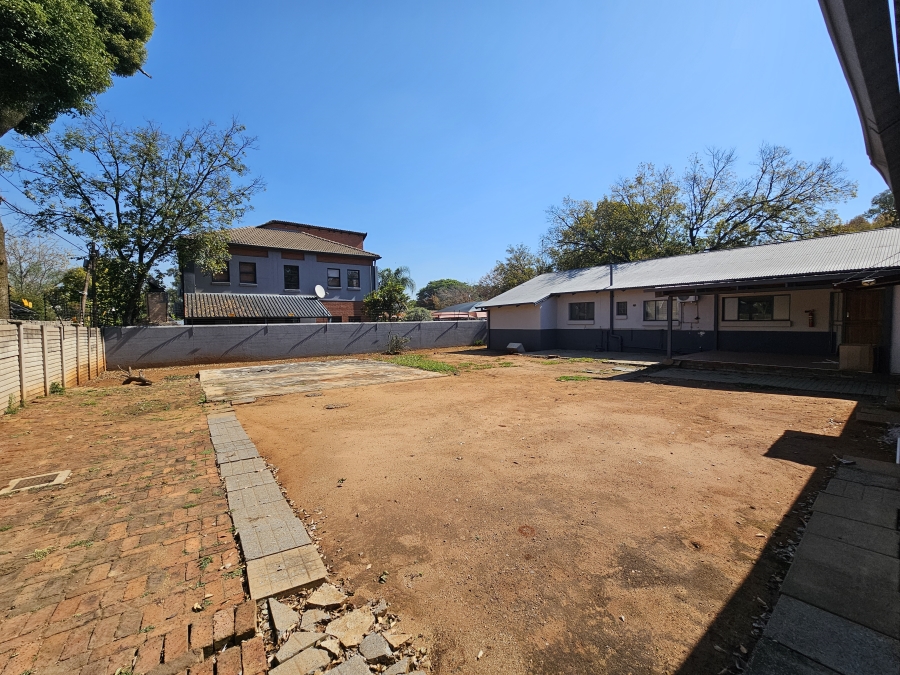 To Let commercial Property for Rent in Clubview Gauteng