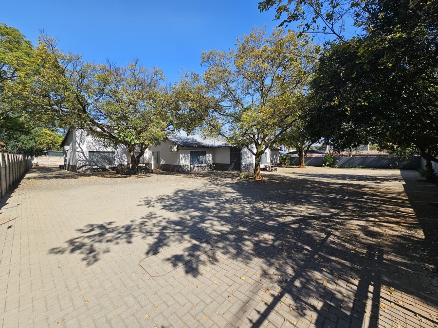 To Let commercial Property for Rent in Clubview Gauteng