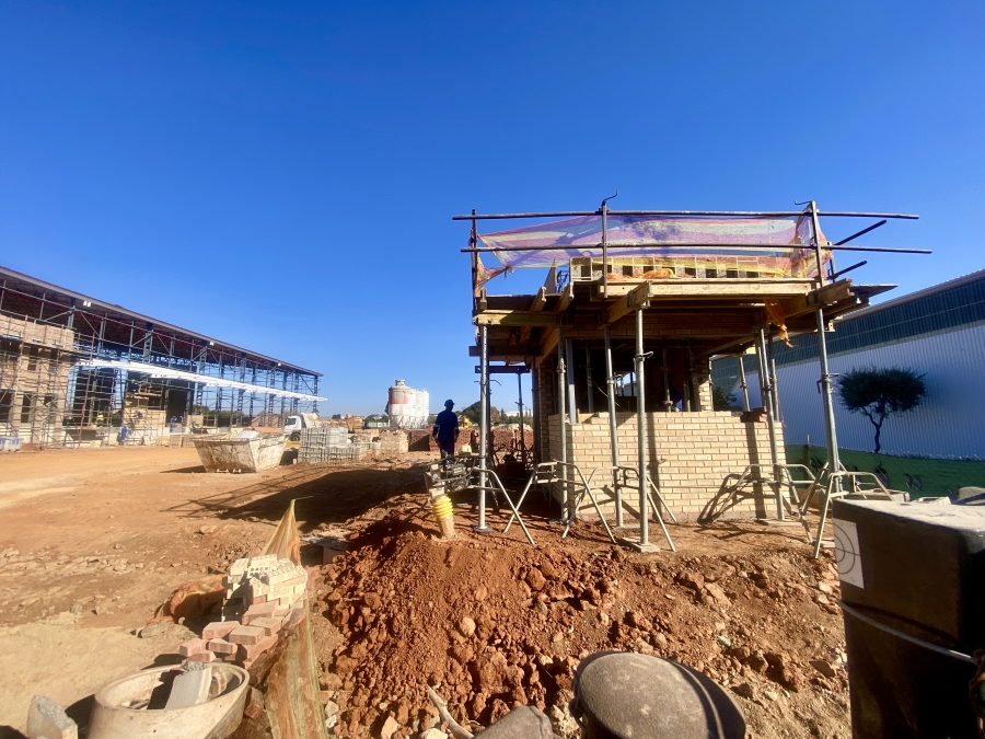 To Let commercial Property for Rent in Randjespark Gauteng