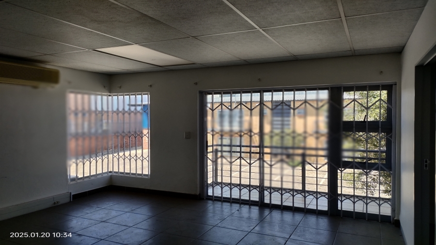 To Let commercial Property for Rent in North Riding Gauteng
