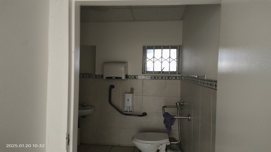 To Let commercial Property for Rent in North Riding Gauteng