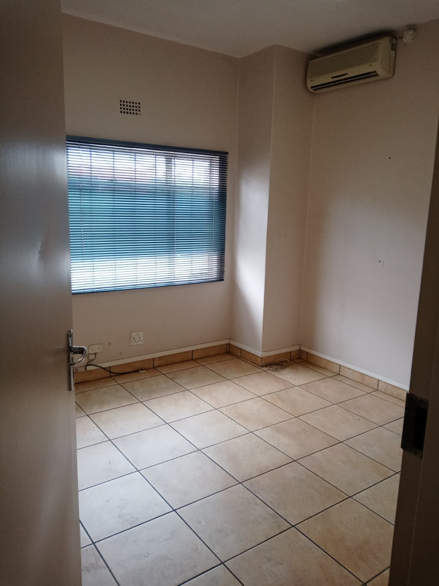 To Let commercial Property for Rent in Anderbolt Gauteng