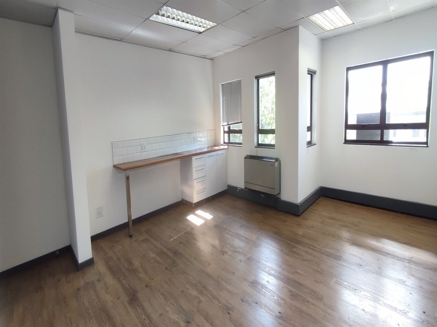 To Let commercial Property for Rent in Hyde Park Gauteng