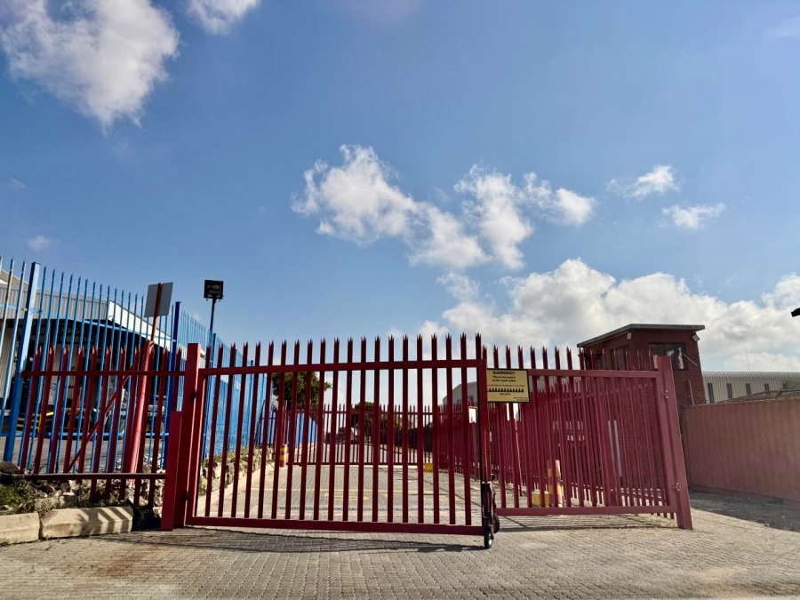 To Let commercial Property for Rent in Randjespark Gauteng