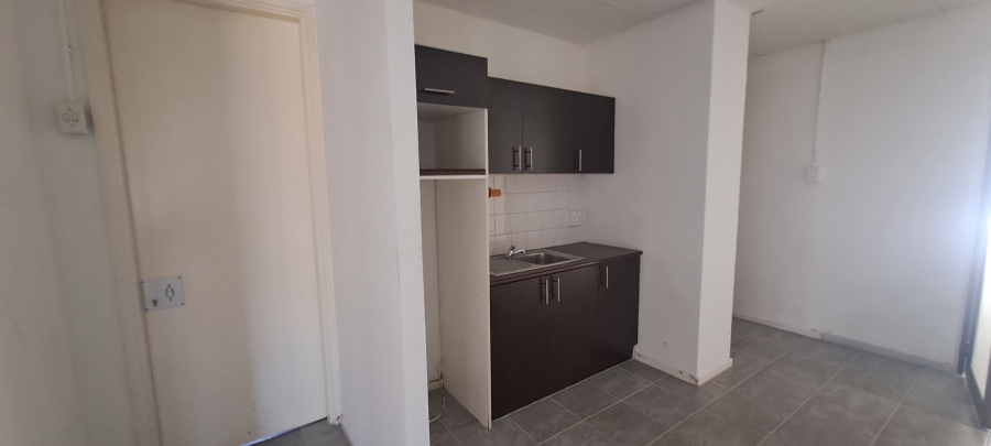 To Let commercial Property for Rent in Vorna Valley Gauteng