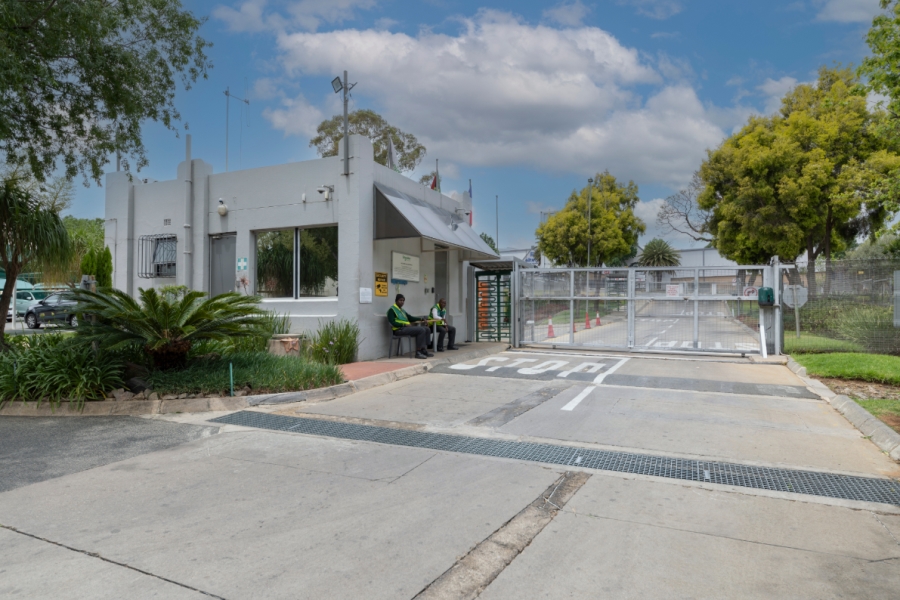 To Let commercial Property for Rent in Halfway House Gauteng