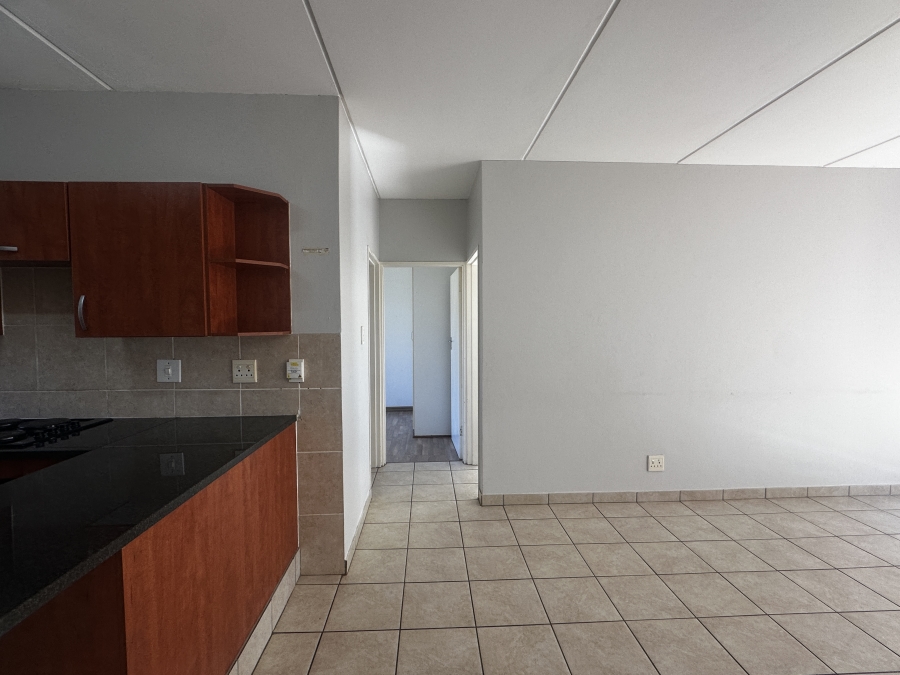 To Let 2 Bedroom Property for Rent in Sonneveld Gauteng