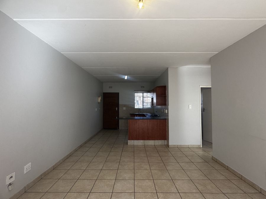 To Let 2 Bedroom Property for Rent in Sonneveld Gauteng
