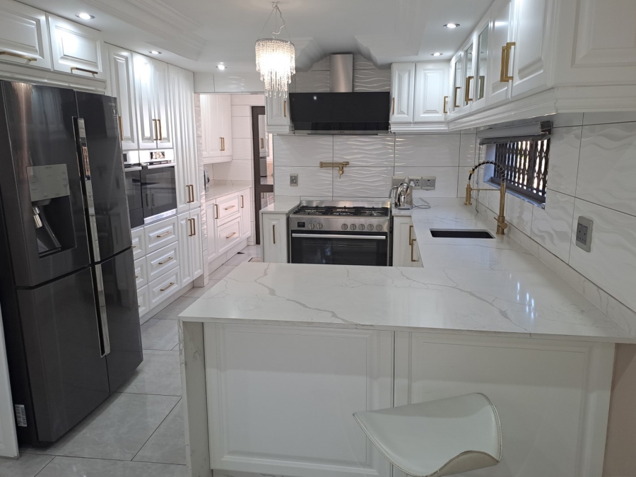 4 Bedroom Property for Sale in Alexandra East Bank Gauteng
