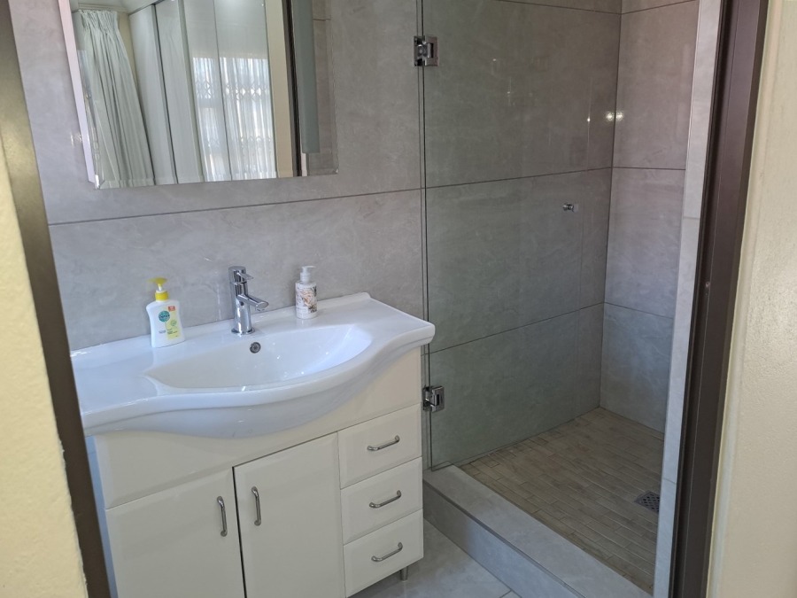 4 Bedroom Property for Sale in Alexandra East Bank Gauteng