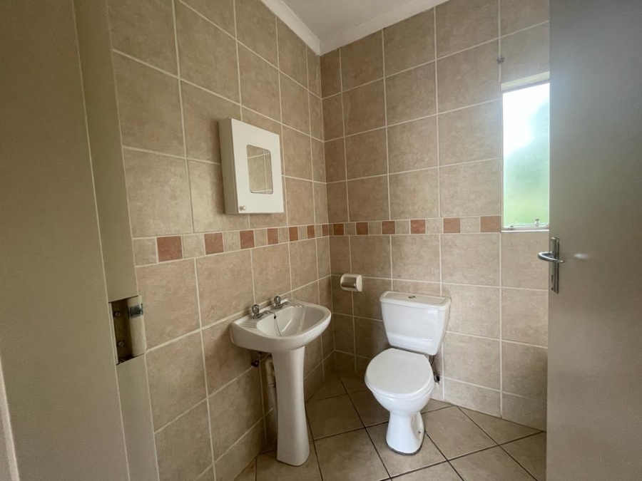 To Let 3 Bedroom Property for Rent in Country View Gauteng