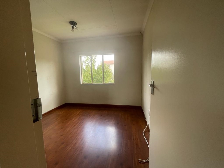 To Let 3 Bedroom Property for Rent in Country View Gauteng
