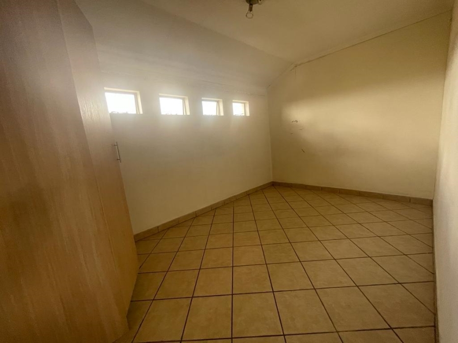 To Let 3 Bedroom Property for Rent in Country View Gauteng