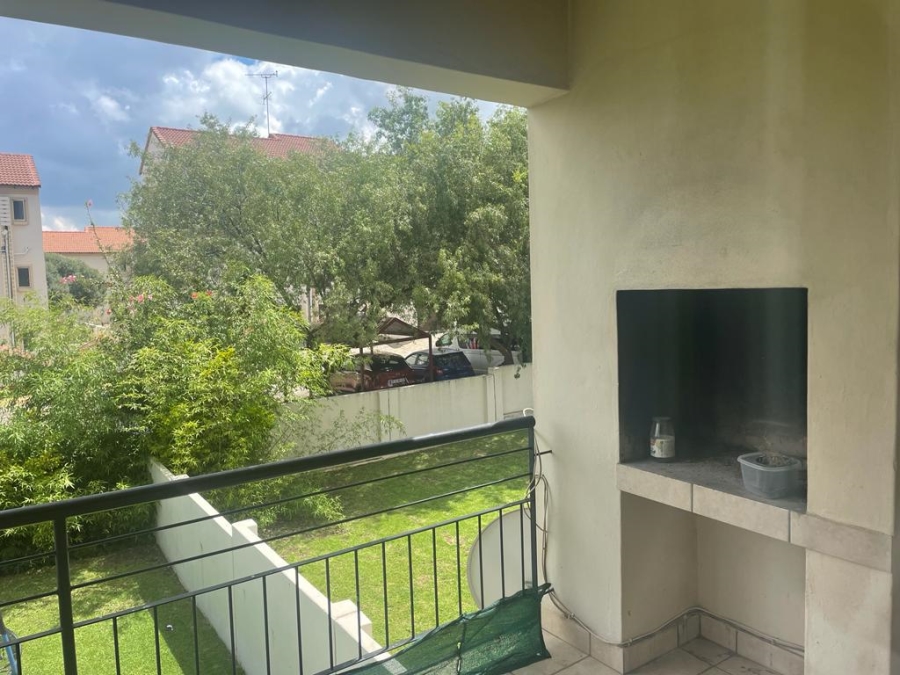 To Let 3 Bedroom Property for Rent in Country View Gauteng