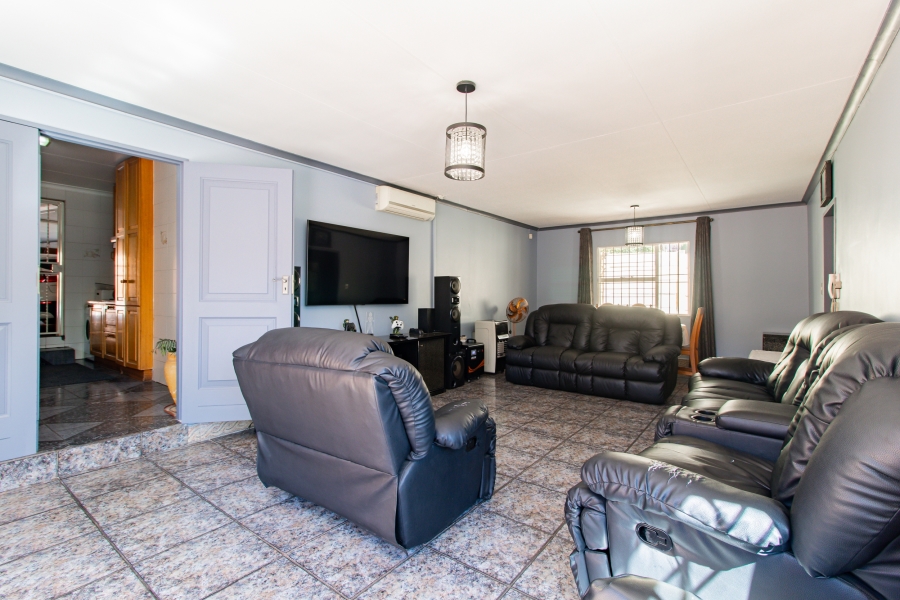 5 Bedroom Property for Sale in Lombardy East Gauteng