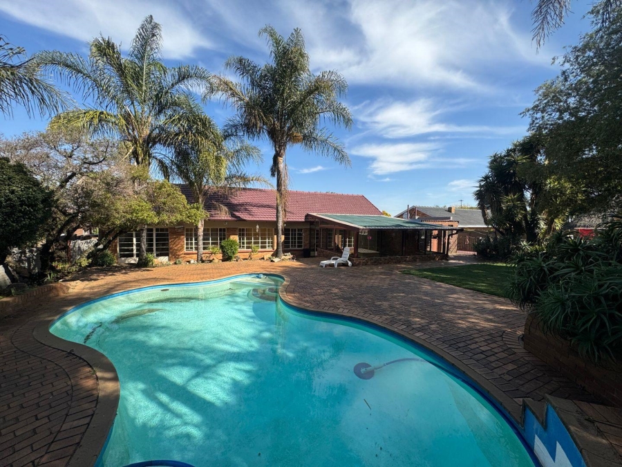 To Let 4 Bedroom Property for Rent in Hazeldene Gauteng