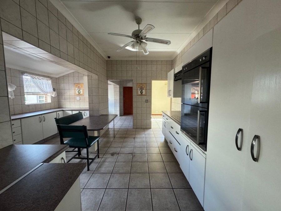To Let 4 Bedroom Property for Rent in Hazeldene Gauteng
