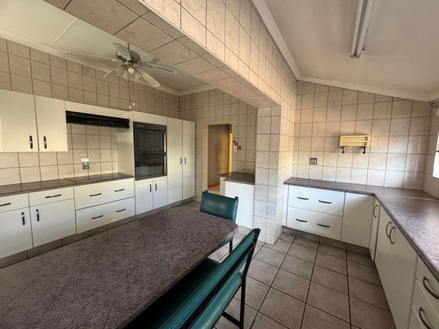 To Let 4 Bedroom Property for Rent in Hazeldene Gauteng