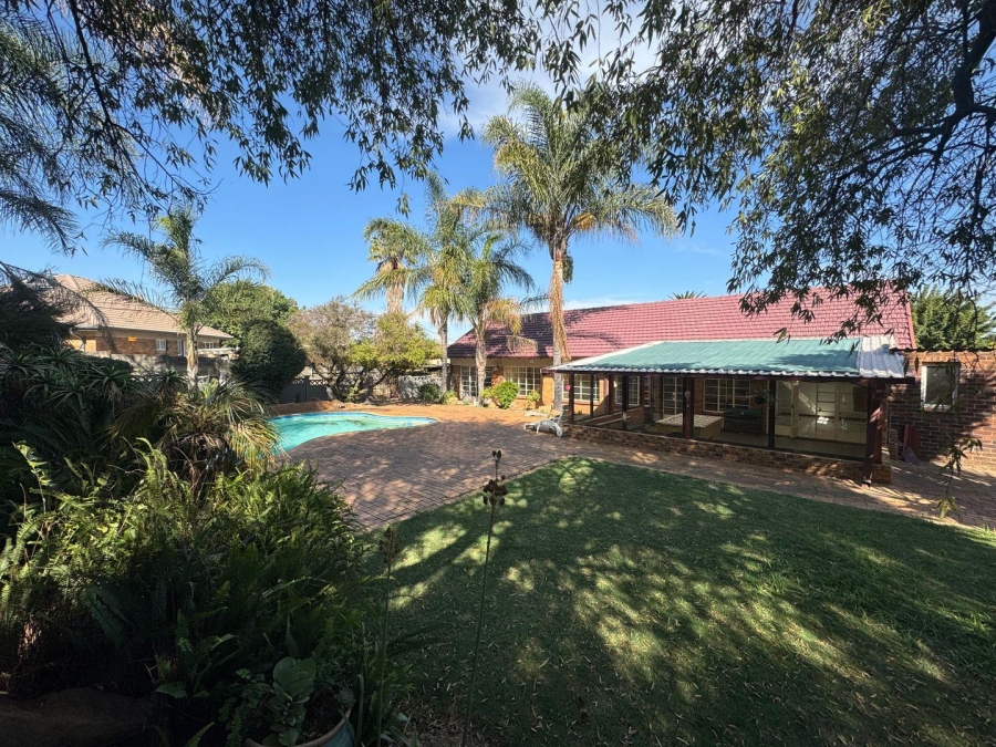 To Let 4 Bedroom Property for Rent in Hazeldene Gauteng