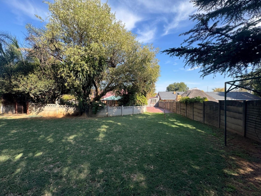 To Let 4 Bedroom Property for Rent in Hazeldene Gauteng