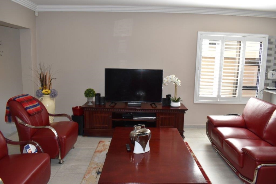 3 Bedroom Property for Sale in Monument Gauteng