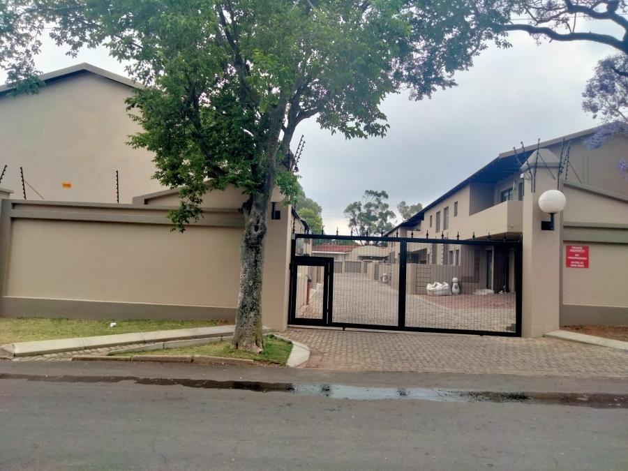 3 Bedroom Property for Sale in Monument Gauteng