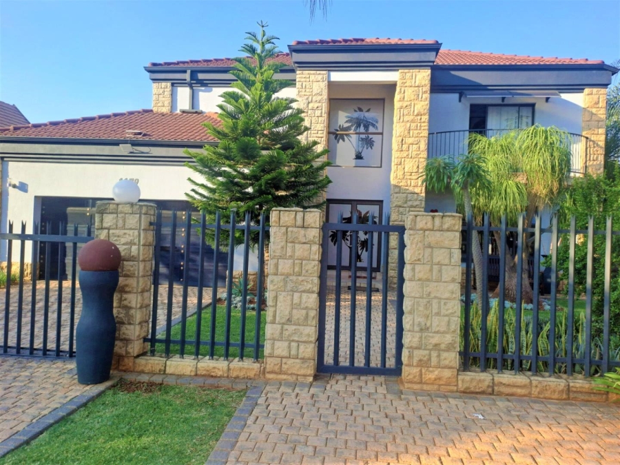 5 Bedroom Property for Sale in Montana Tuine Gauteng