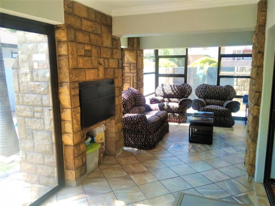5 Bedroom Property for Sale in Montana Tuine Gauteng