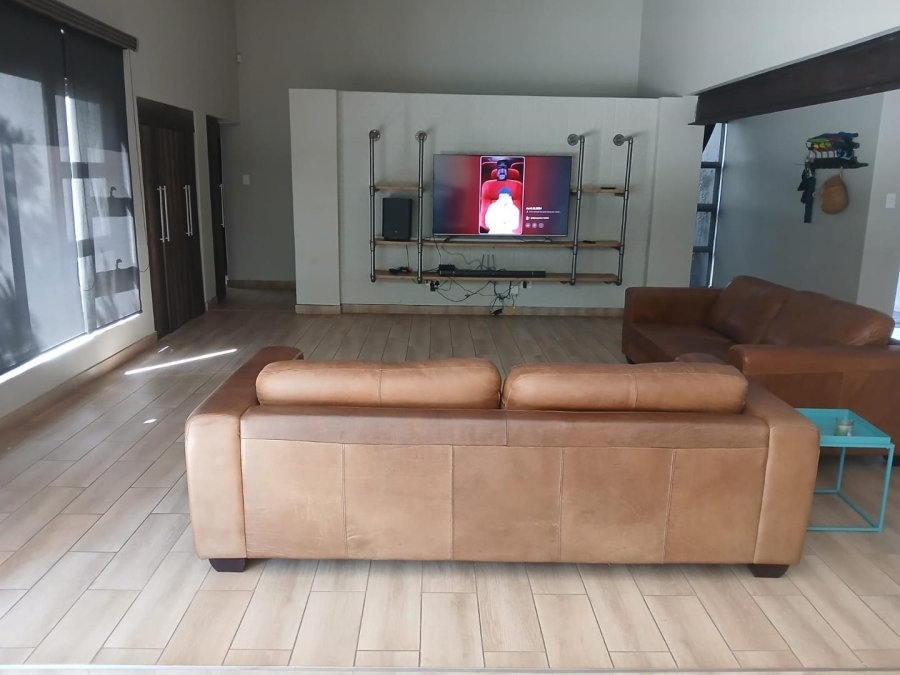 5 Bedroom Property for Sale in Montana Park Gauteng