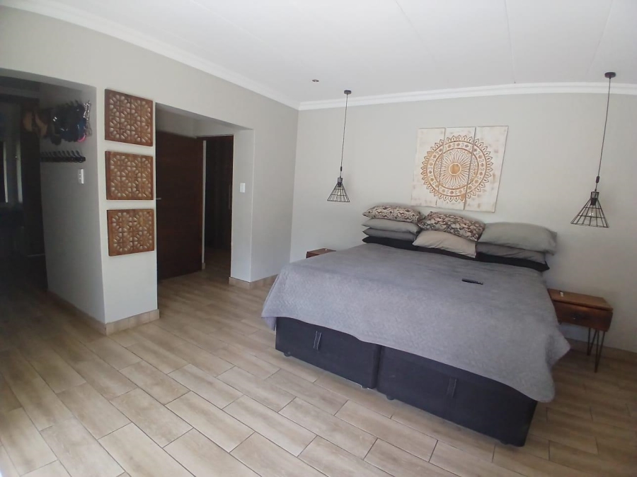 5 Bedroom Property for Sale in Montana Park Gauteng