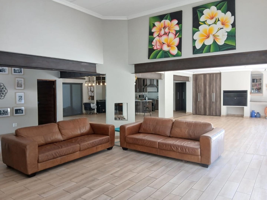 5 Bedroom Property for Sale in Montana Park Gauteng