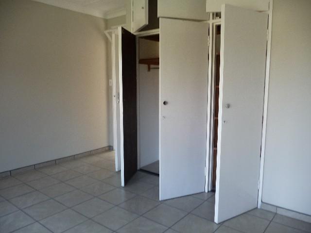 To Let 2 Bedroom Property for Rent in Farrarmere Gardens Gauteng
