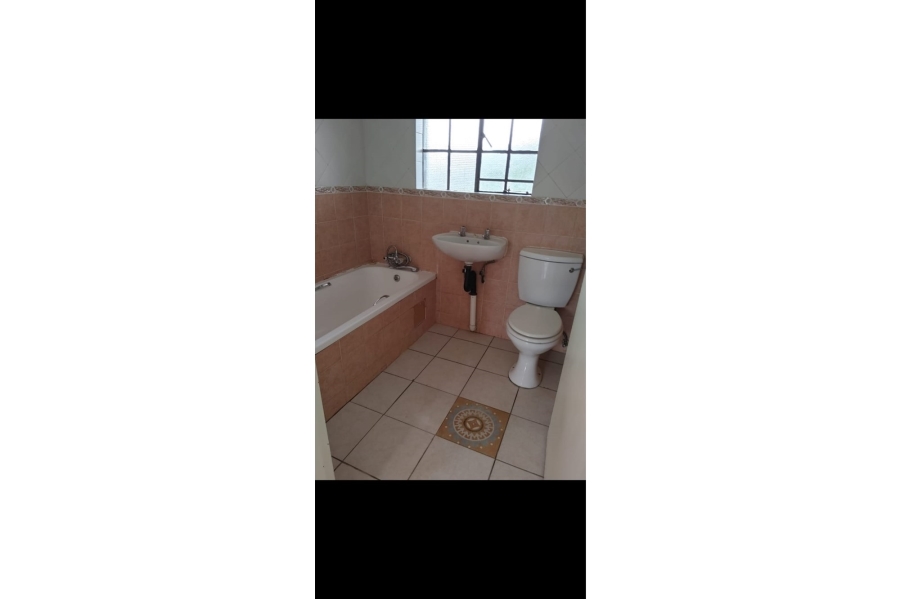 2 Bedroom Property for Sale in Lindhaven Gauteng