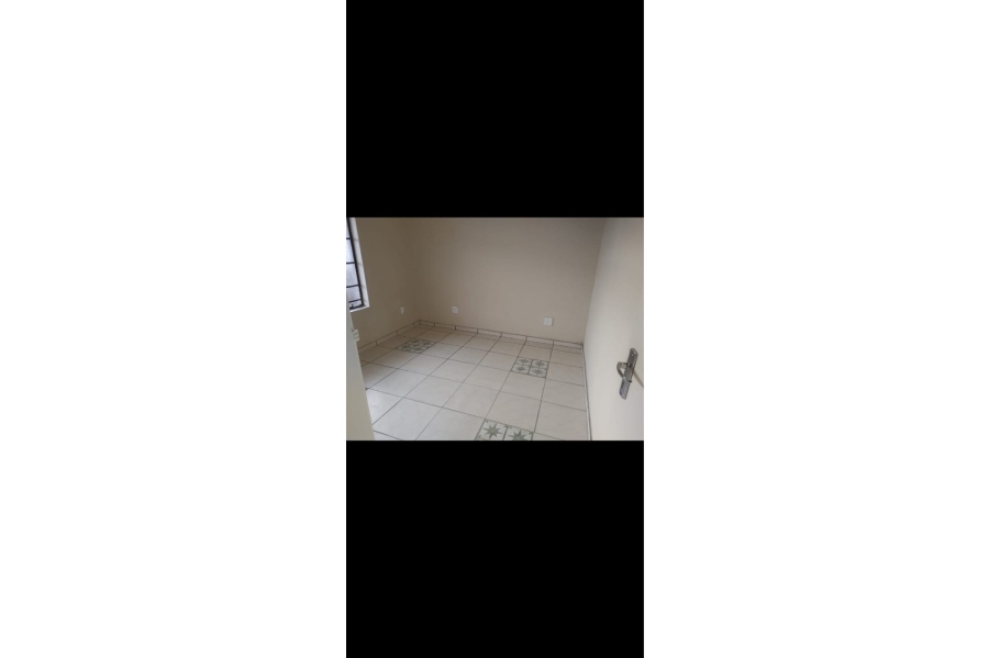 2 Bedroom Property for Sale in Lindhaven Gauteng