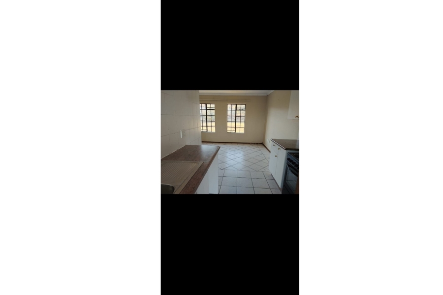 2 Bedroom Property for Sale in Lindhaven Gauteng