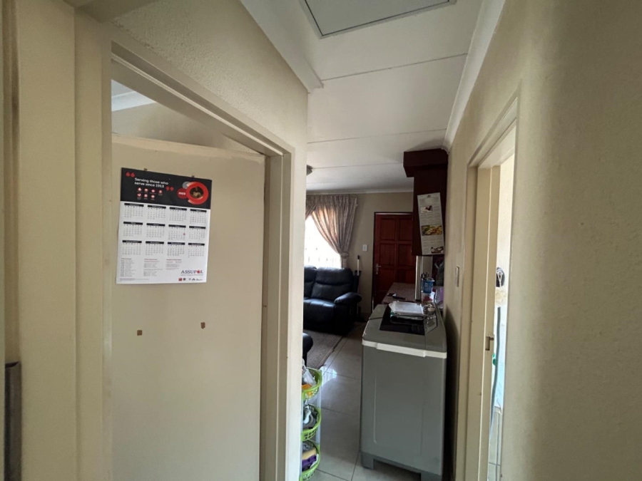 2 Bedroom Property for Sale in Soshanguve VV Gauteng