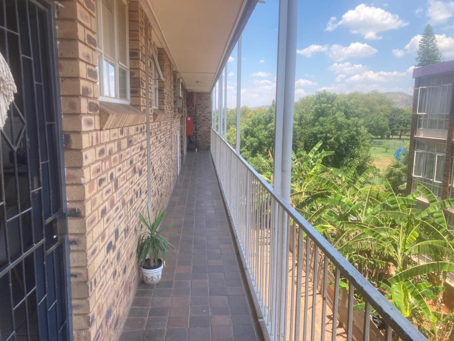 2 Bedroom Property for Sale in Pretoria North Gauteng