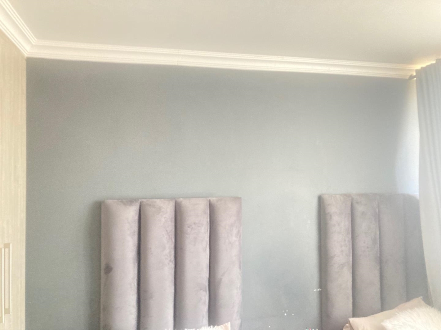 2 Bedroom Property for Sale in Pretoria North Gauteng