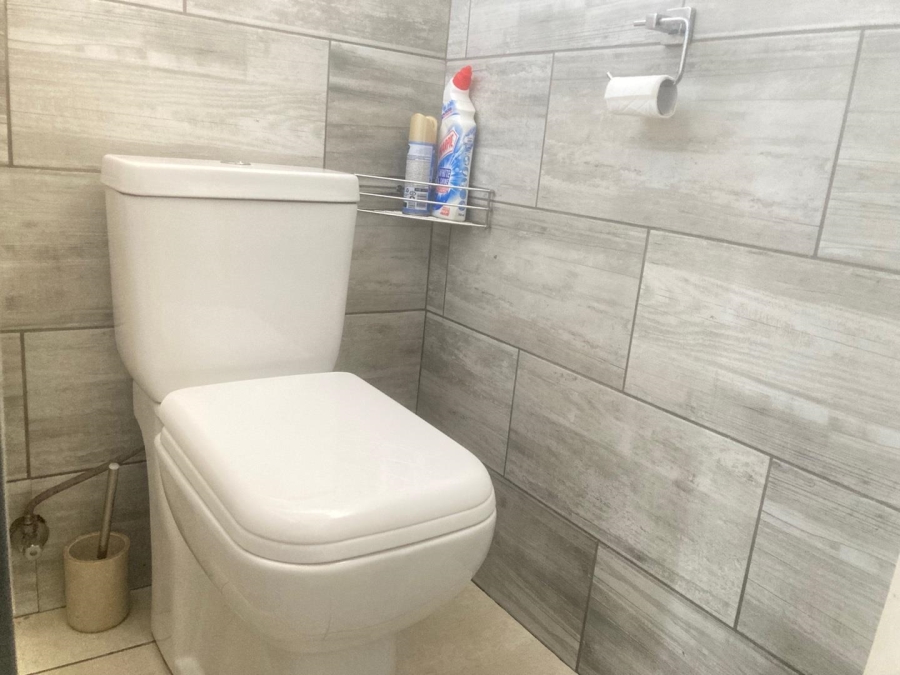 2 Bedroom Property for Sale in Pretoria North Gauteng