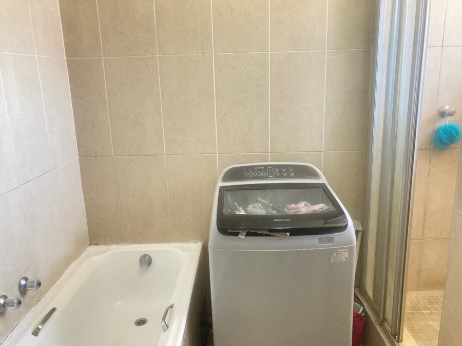 2 Bedroom Property for Sale in Pretoria North Gauteng