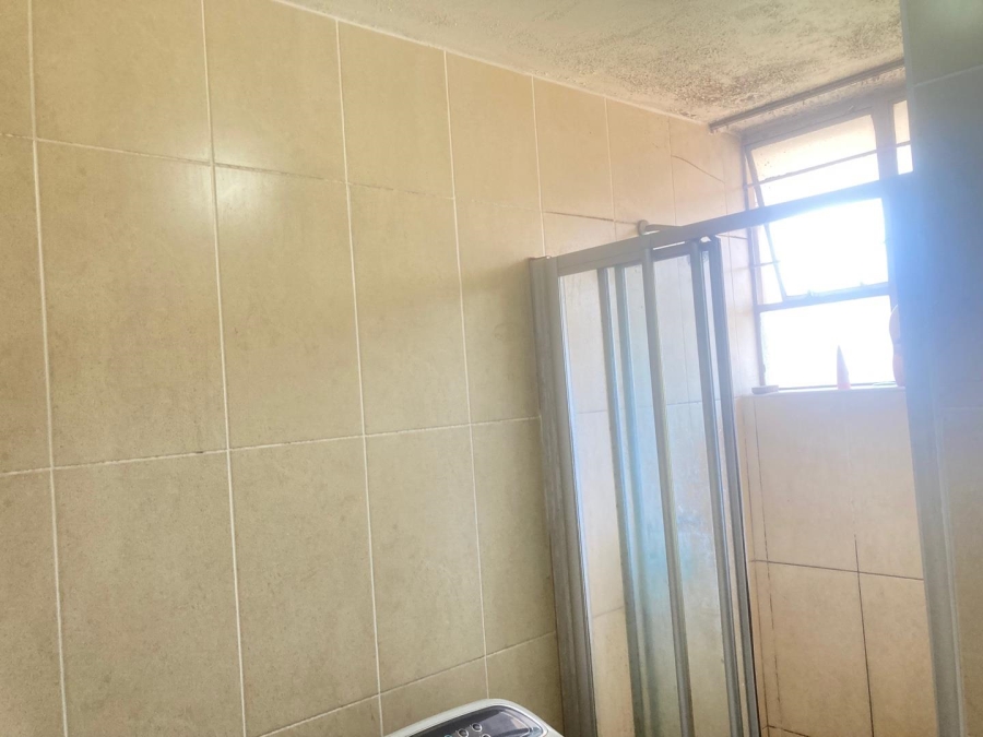 2 Bedroom Property for Sale in Pretoria North Gauteng