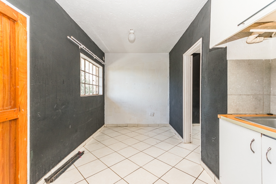 1 Bedroom Property for Sale in Randfontein Central Gauteng