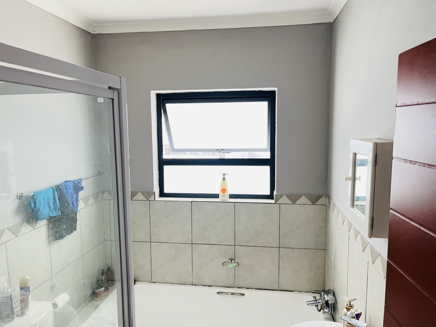2 Bedroom Property for Sale in Heatherview Gauteng